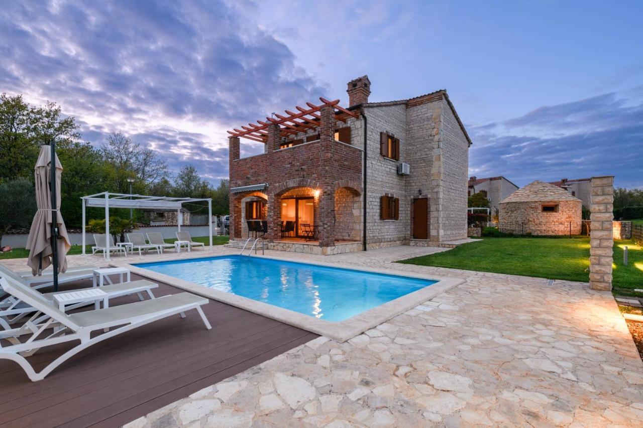 Paradis Villa Stone Queen With Heated Pool Butkovići Exteriér fotografie