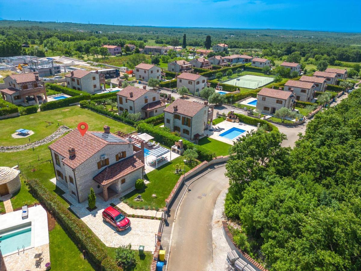 Paradis Villa Stone Queen With Heated Pool Butkovići Exteriér fotografie